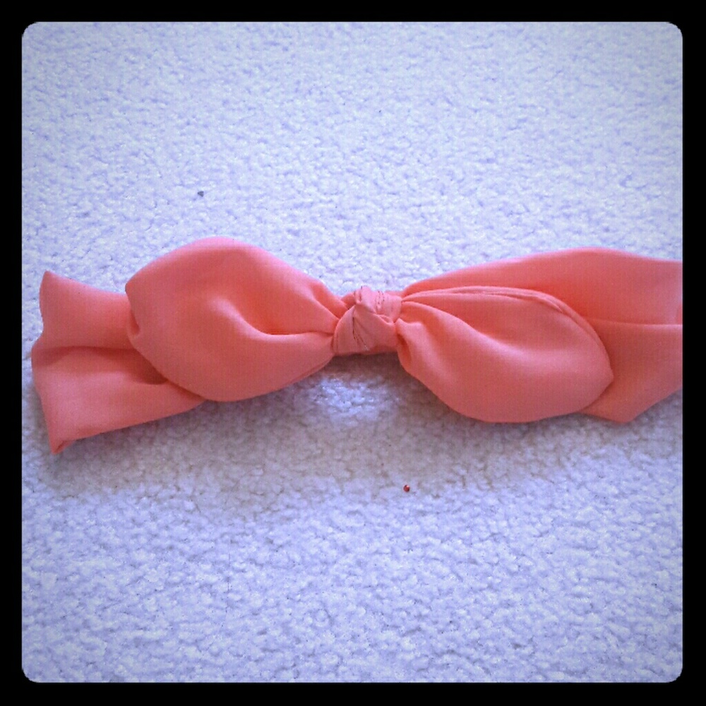Coral head bow