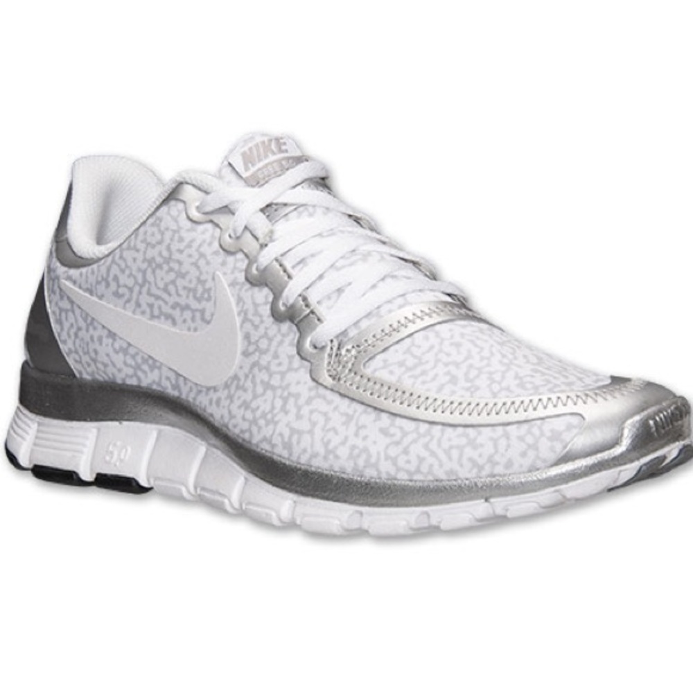 PRICE REDUCED Size 11 NIKE FREE 5.0
