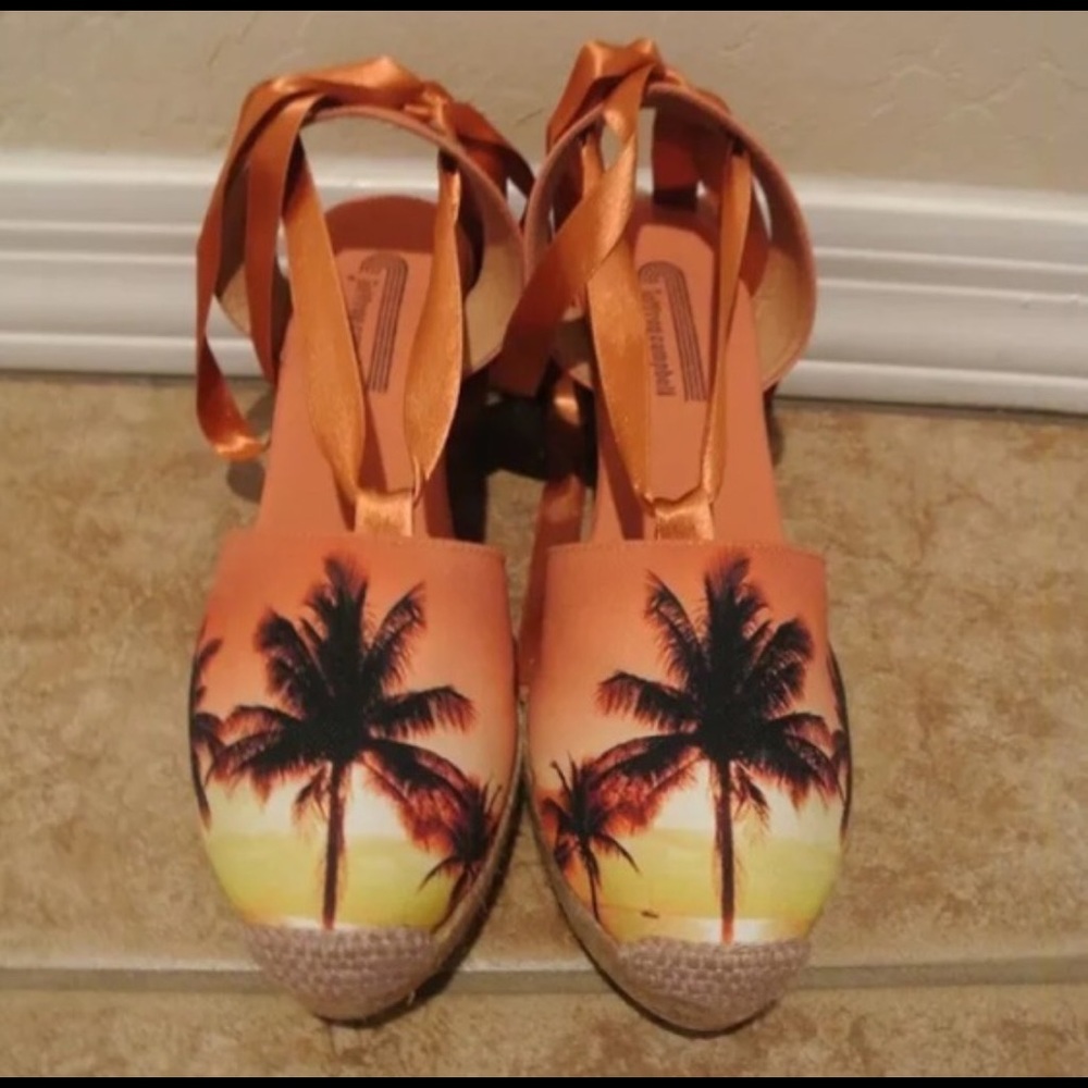 Jeffery Campbell shoe