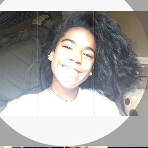 Meet your Posher, Yannis