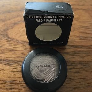 MAC extra dimension eye shadow