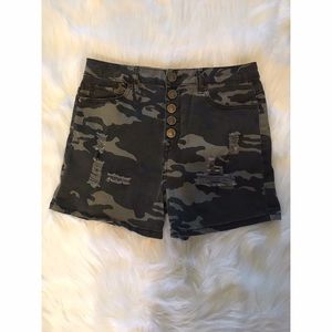 Ashley Mason camoflauge high rise shorts