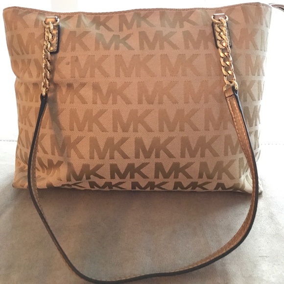 Purse - Picture 2 of 5