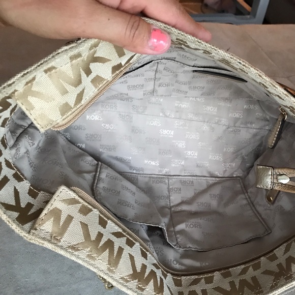 Purse - Picture 4 of 5