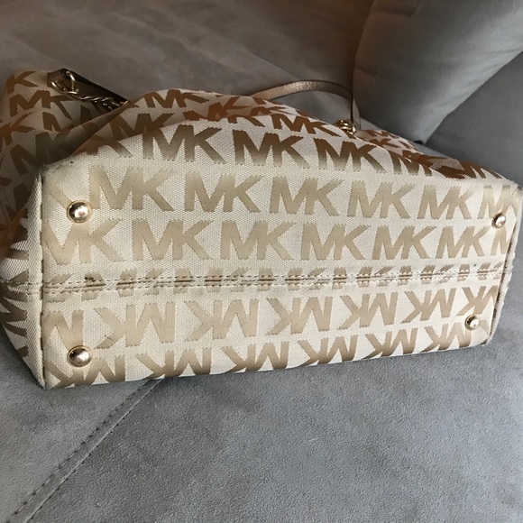 Purse - Picture 5 of 5