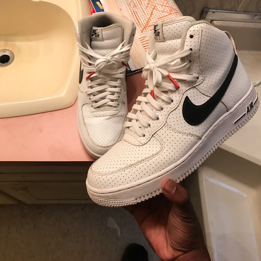 Air Jordan 1s - Picture 1 of 1