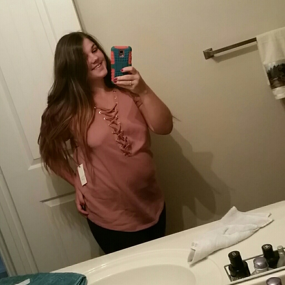 Pink lace up plunge top - Picture 2 of 5
