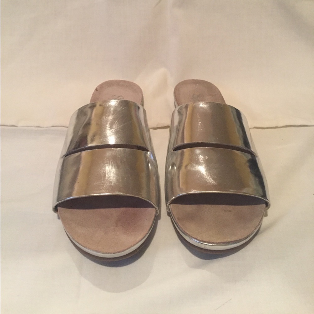 Good Price Metallic Splendid Slips Ons