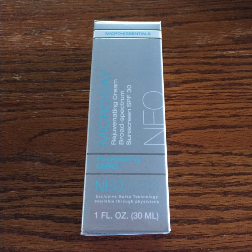 Neocutis rejuvenating cream. Broad spectrum day.