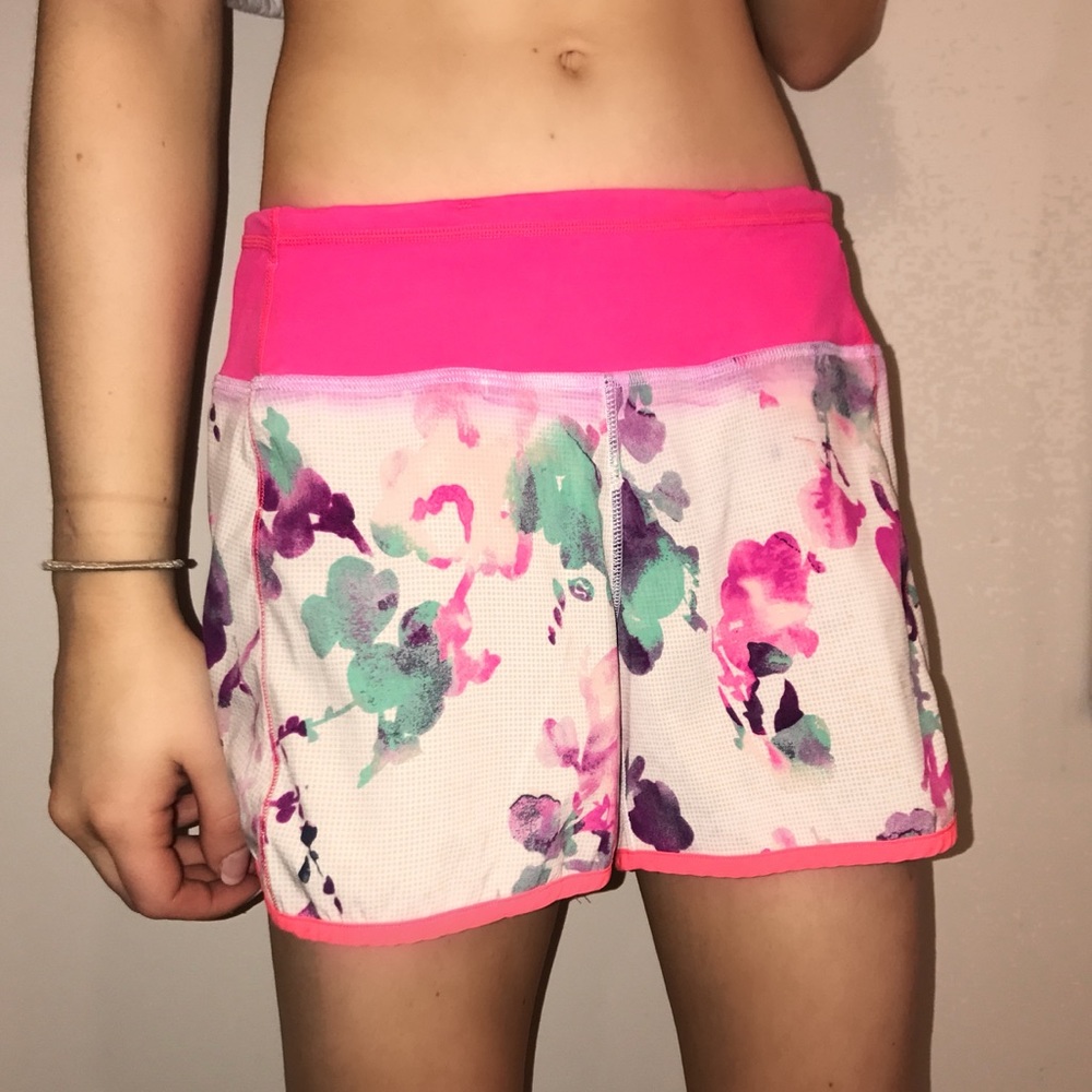 🌺 LULULEMON ATHLETICA TURBO RUN SHORTS  🌺