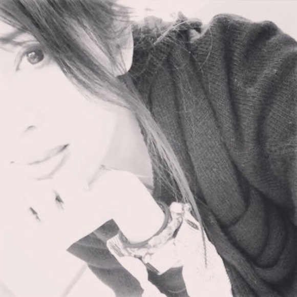 Meet your Posher, Ria - Picture 1 of 1