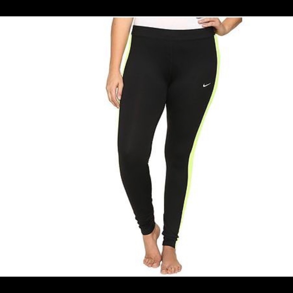 NIKE Womens PLUS SIZE Power Essential Leggings 3XL