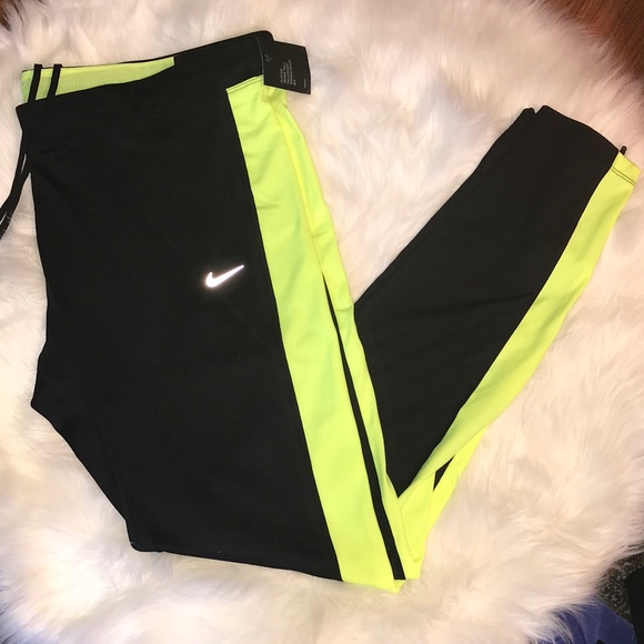 NIKE Womens PLUS SIZE Power Essential Leggings 3XL - Picture 2 of 6