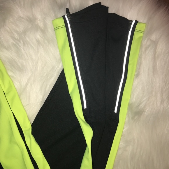 NIKE Womens PLUS SIZE Power Essential Leggings 3XL - Picture 3 of 6