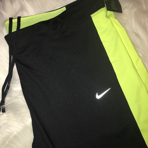 NIKE Womens PLUS SIZE Power Essential Leggings 3XL - Picture 4 of 6