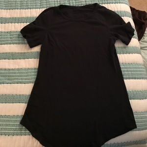 Lululemon tee