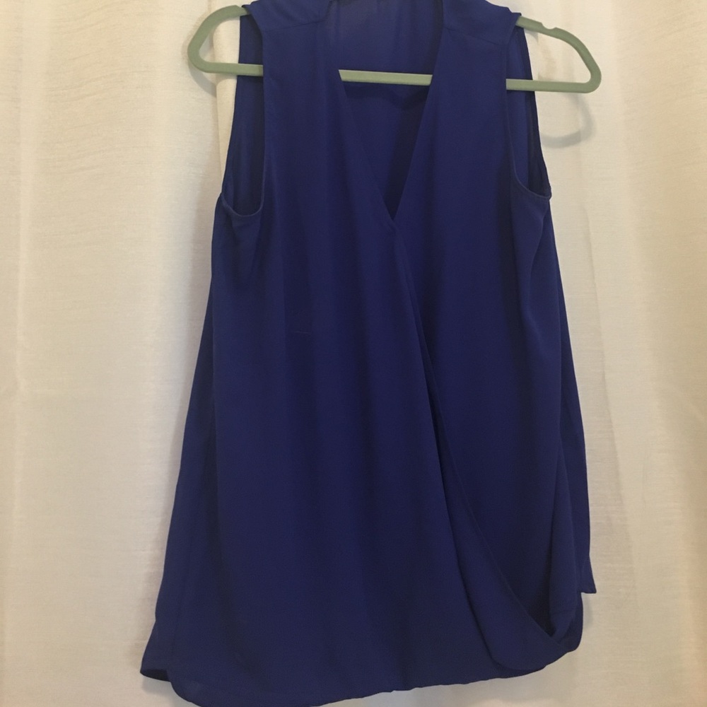Nordstrom brand! Blue drape front blouse