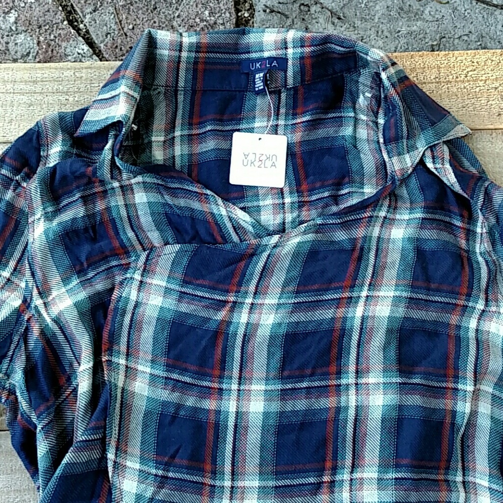 UK 2 LA open plaid blouse