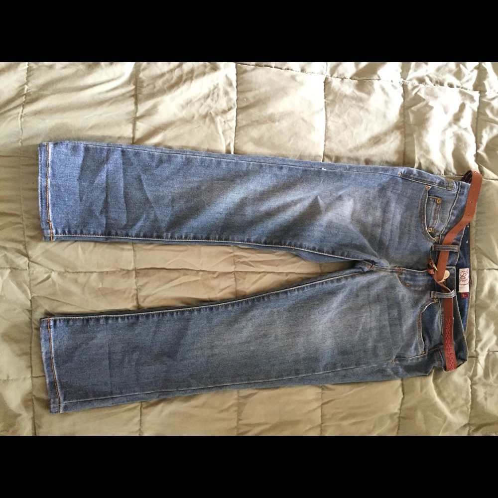 SO juniors belted carpi pants