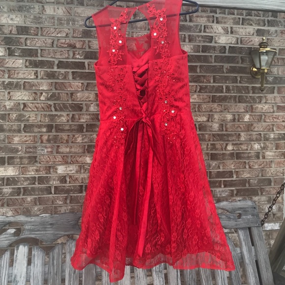 Red formal dress - Picture 2 of 3