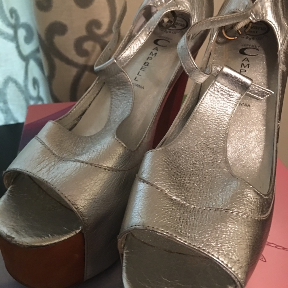 Jeffery Campbell metallic gray foxy shoe