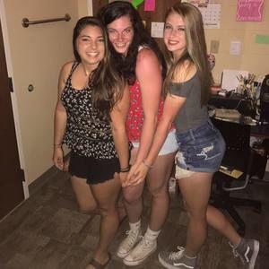 Meet your Posher, Julia