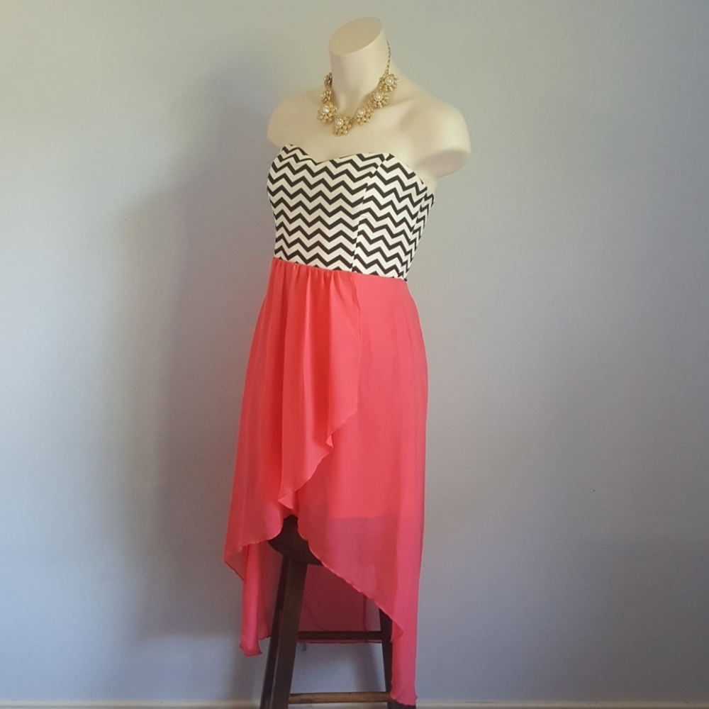 🔥SALE🔥Trixxi Strapless Dress