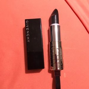 SOLD Rouge Interdit in Noir Revelateur