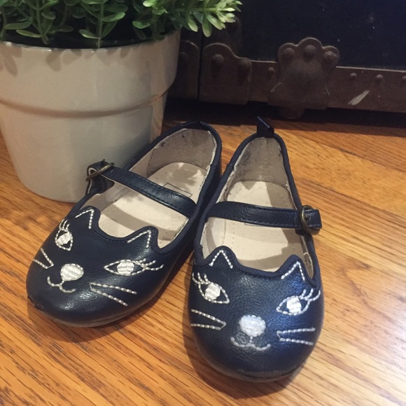 GAP Other - Gap navy blue kitty  shoes size toddler 6