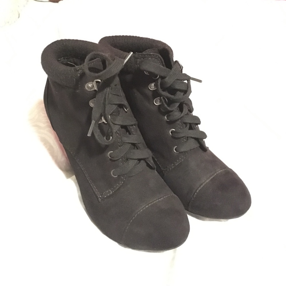 Charlotte Russe black heel booties