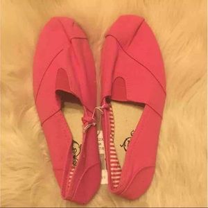 Pink flats