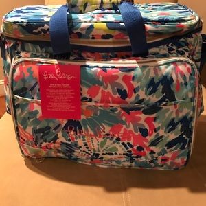 Lilly Pulitzer picnic basket /cooler