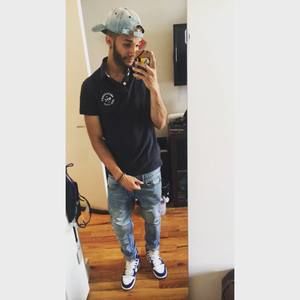 Meet your Posher, Enmanuel