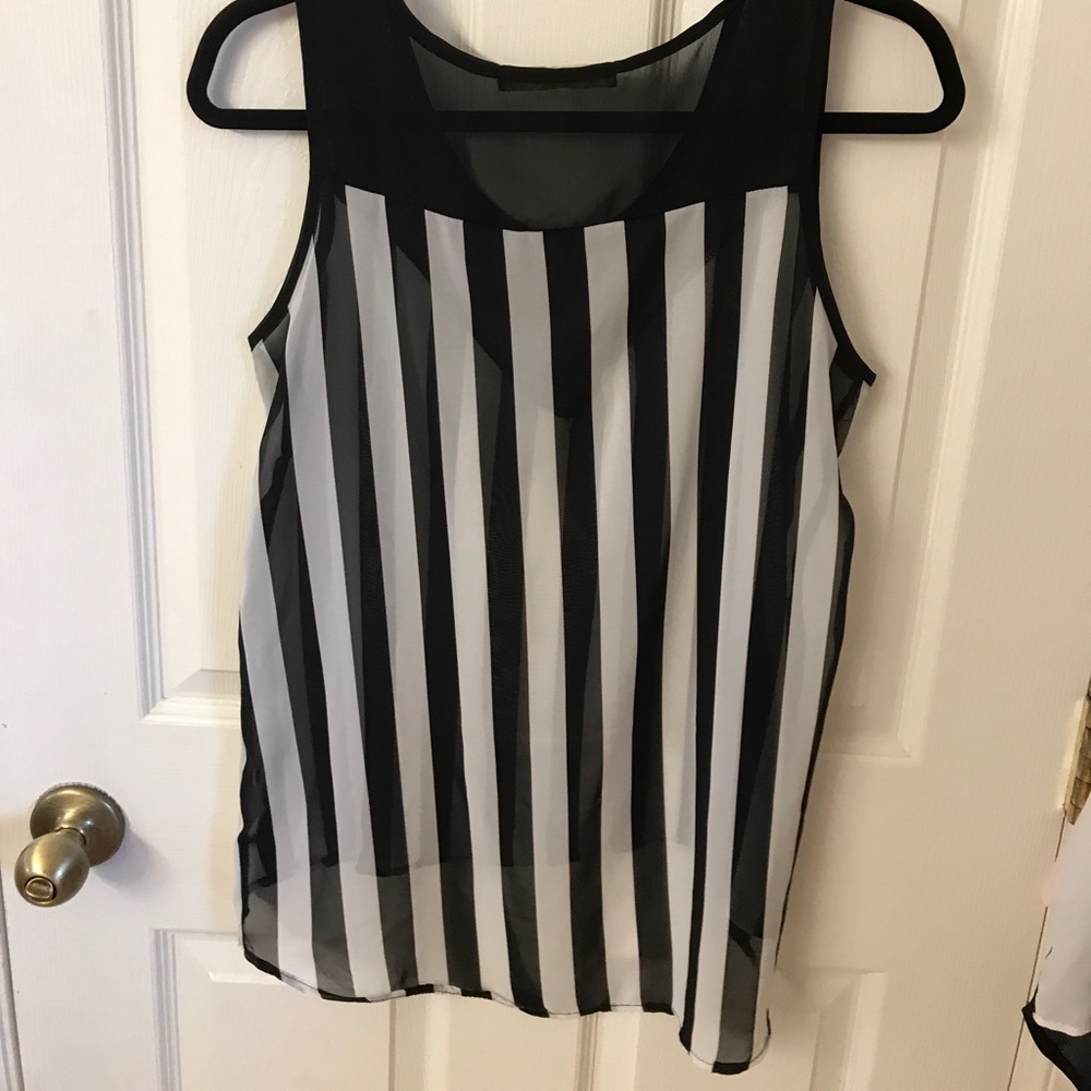 Finn & Clover M Sheer Tops - Picture 7 of 7