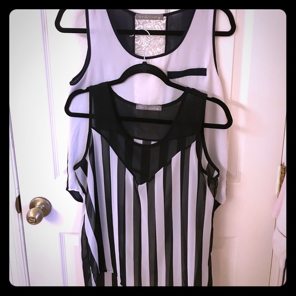 Finn & Clover Tops - Finn & Clover M Sheer Tops