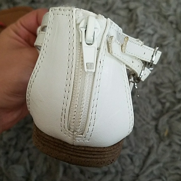 🚫SOLD🚫 White sandals! - Picture 3 of 8