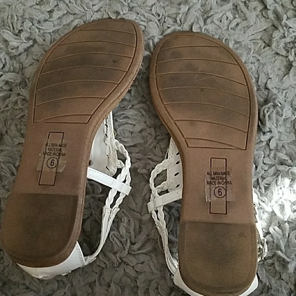 🚫SOLD🚫 White sandals! - Picture 4 of 8