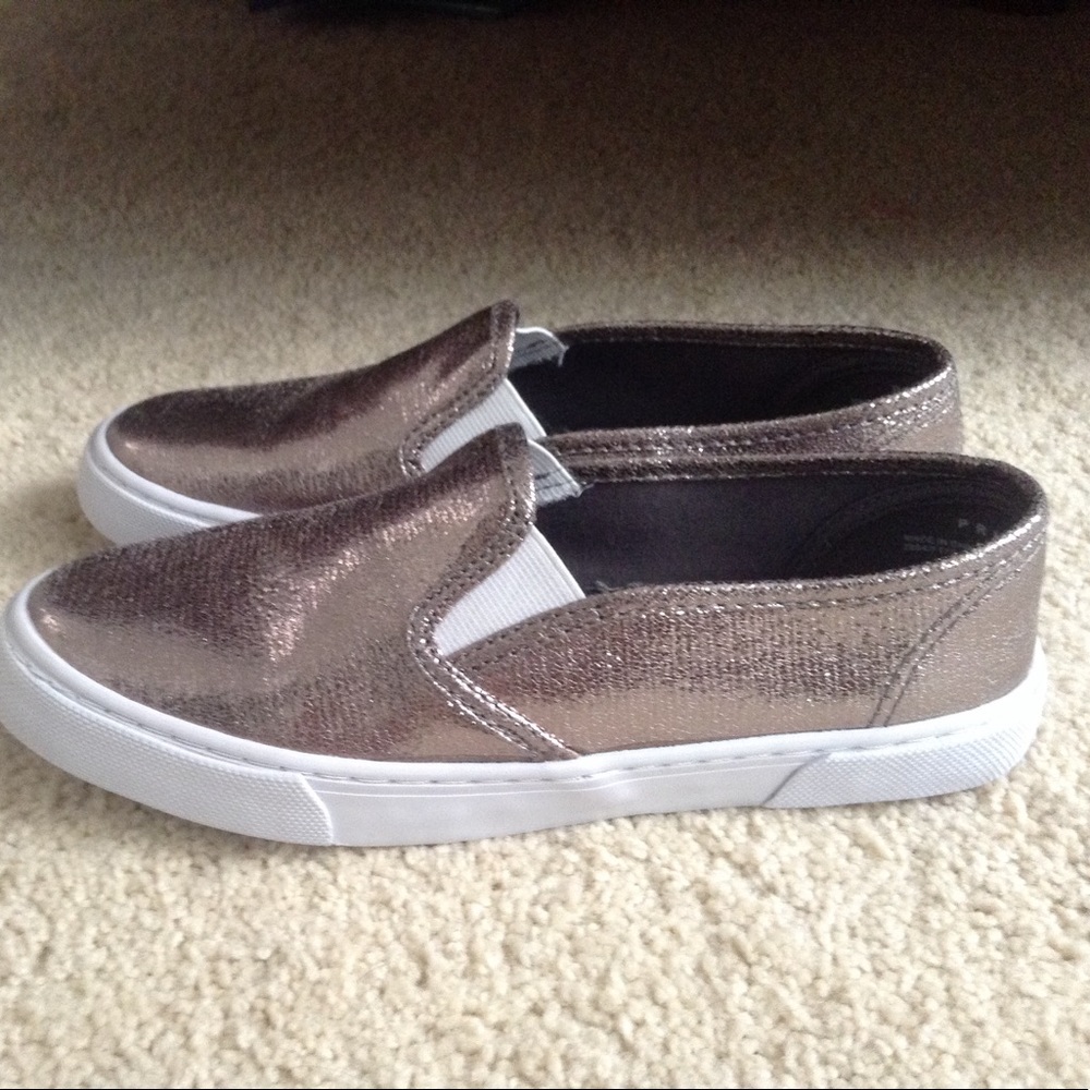 Women's shoes