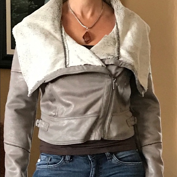 Jacket - Picture 2 of 3