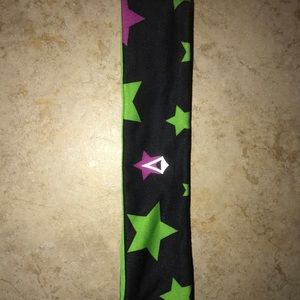 Reversible ivivva headband