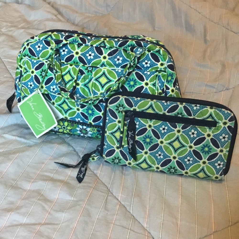 Vera purse and wallet