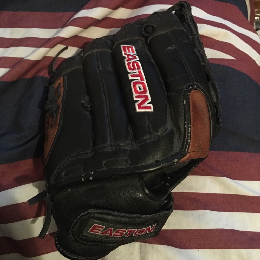 Easton baseball glove