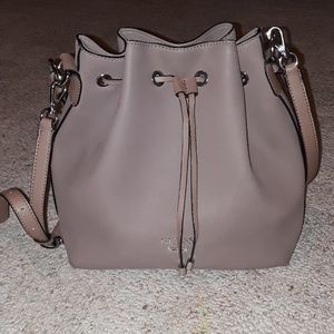 Guess bucket bag