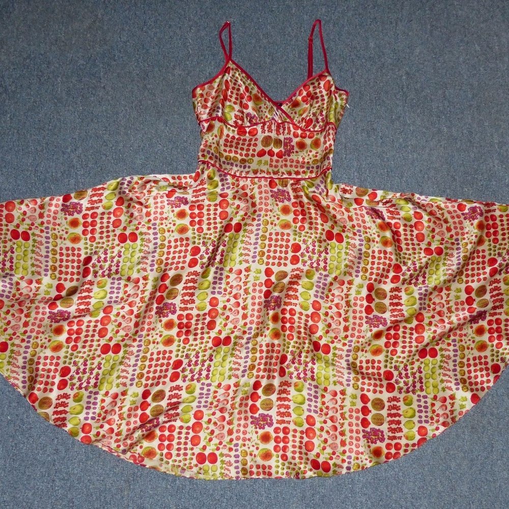 Betsey Johnson fruit print 100% silk dress Size 4