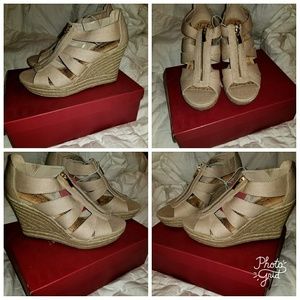Tan wedges