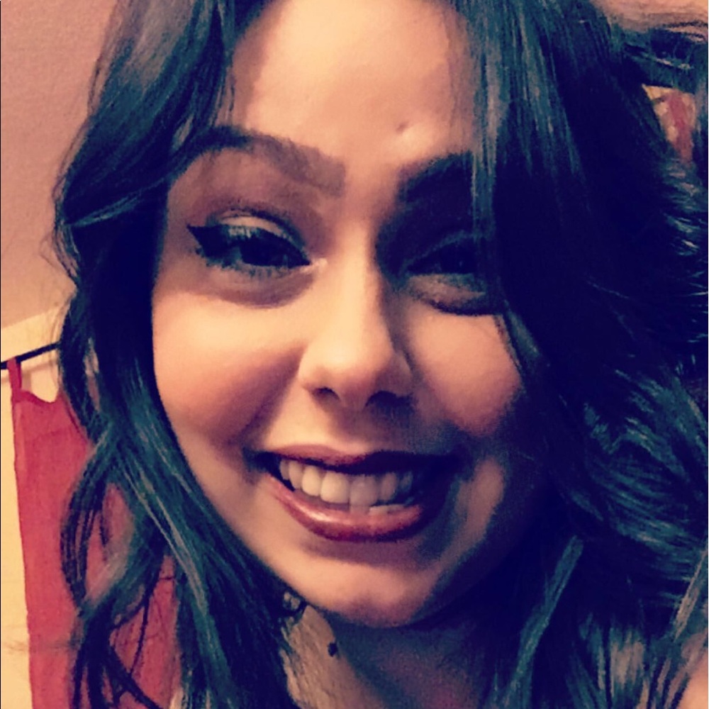 Meet your Posher, Andrea