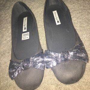 Gray flats w/ sparkly bow top