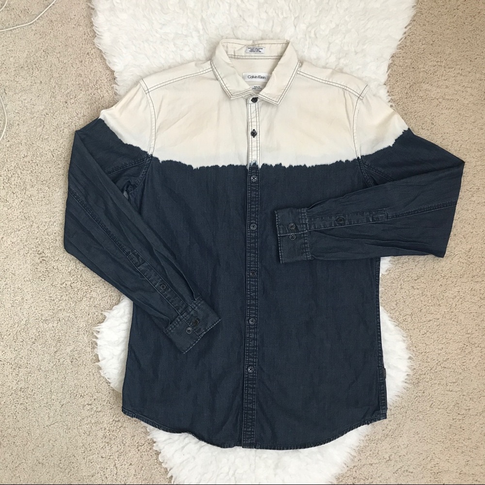 Calvin Klein Men Body Fit Jeans Shirt