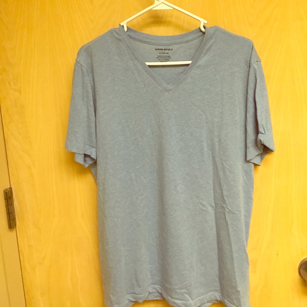 Banana republic Fitted Vee neck shirt