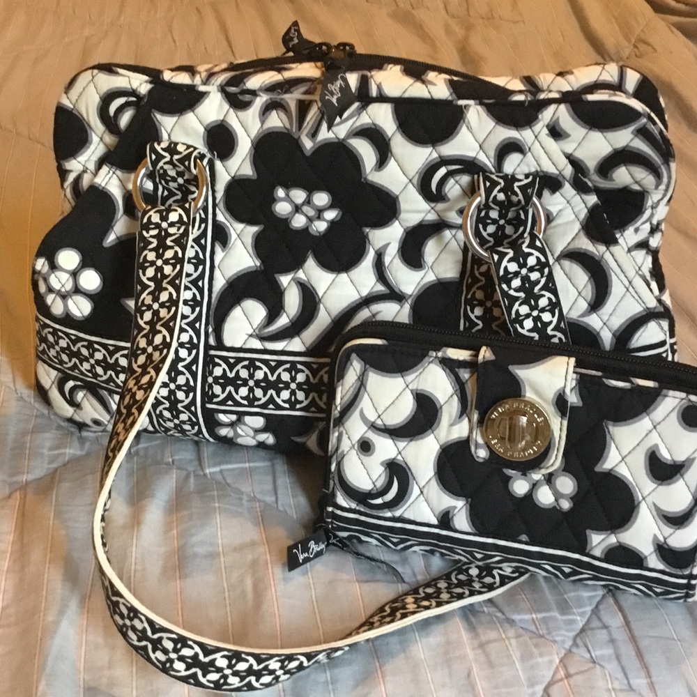 Vera Bradley oversized purse with turn lock wallet